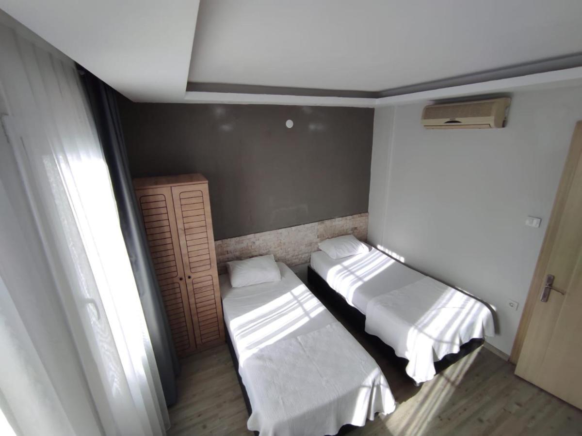 1989 hotel sebat Cesme Bagian luar foto